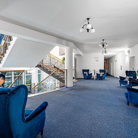 Great Polonia Ustka Bed & Breakfast ภายนอก รูปภาพ