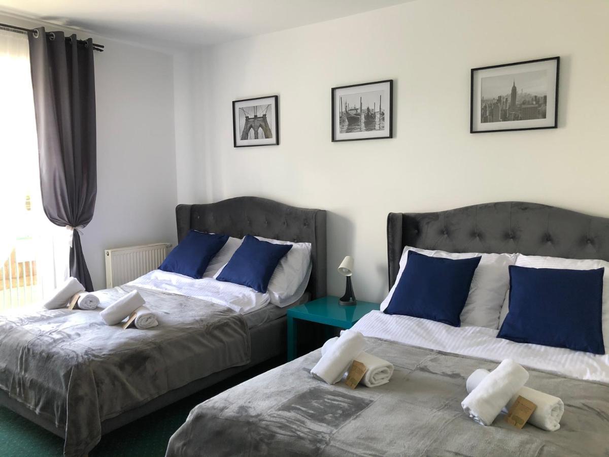Great Polonia Ustka Bed & Breakfast ภายนอก รูปภาพ