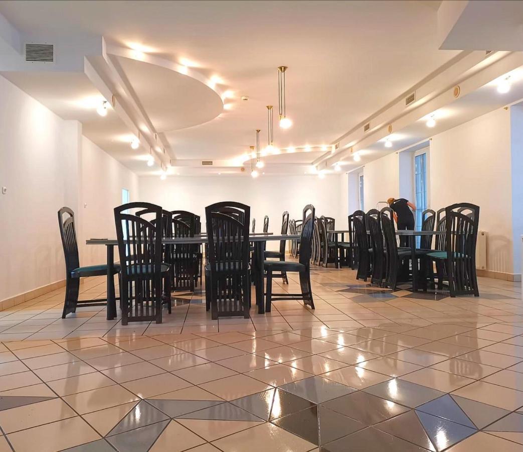 Great Polonia Ustka Bed & Breakfast ภายนอก รูปภาพ