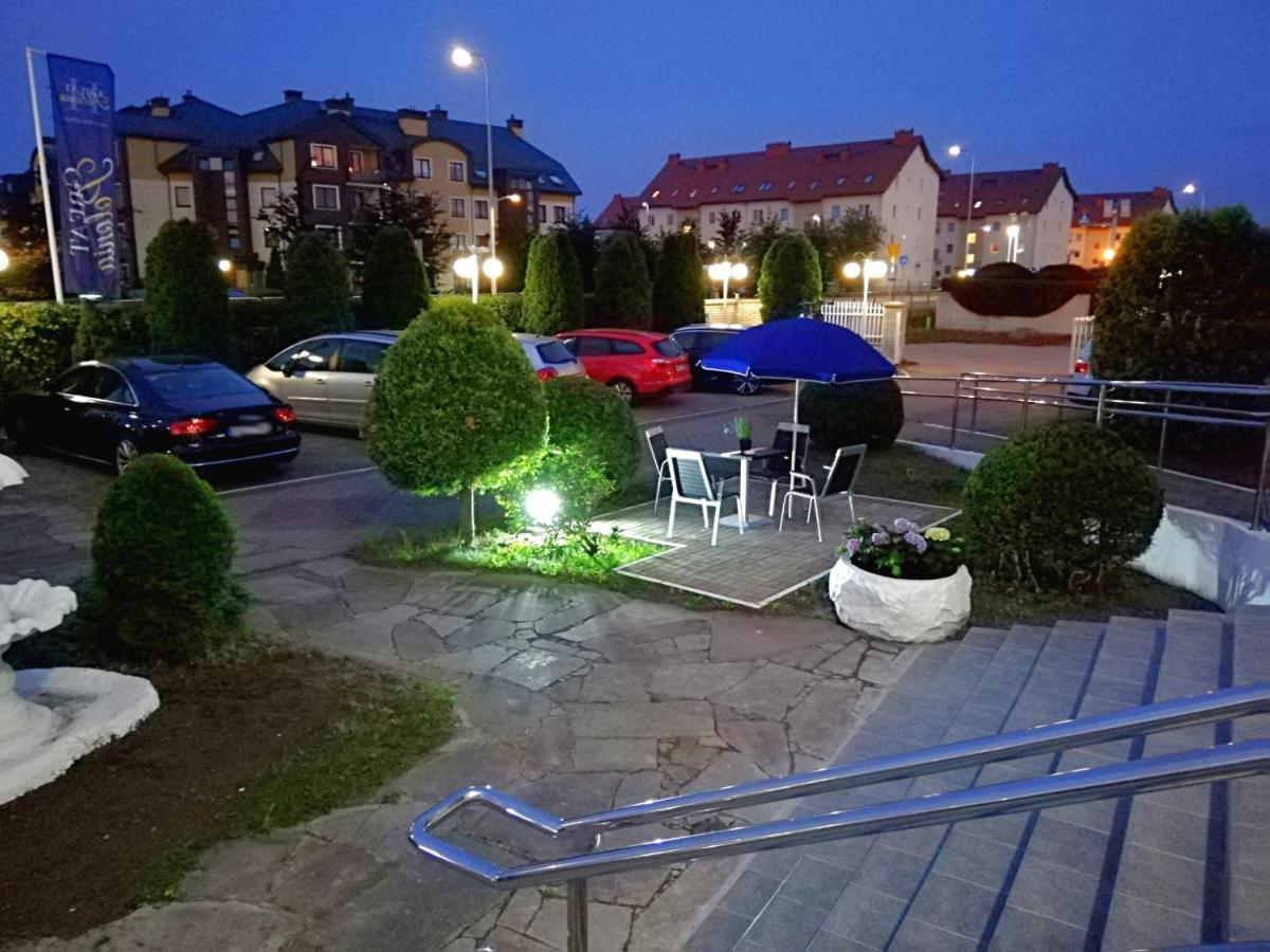 Great Polonia Ustka Bed & Breakfast ภายนอก รูปภาพ