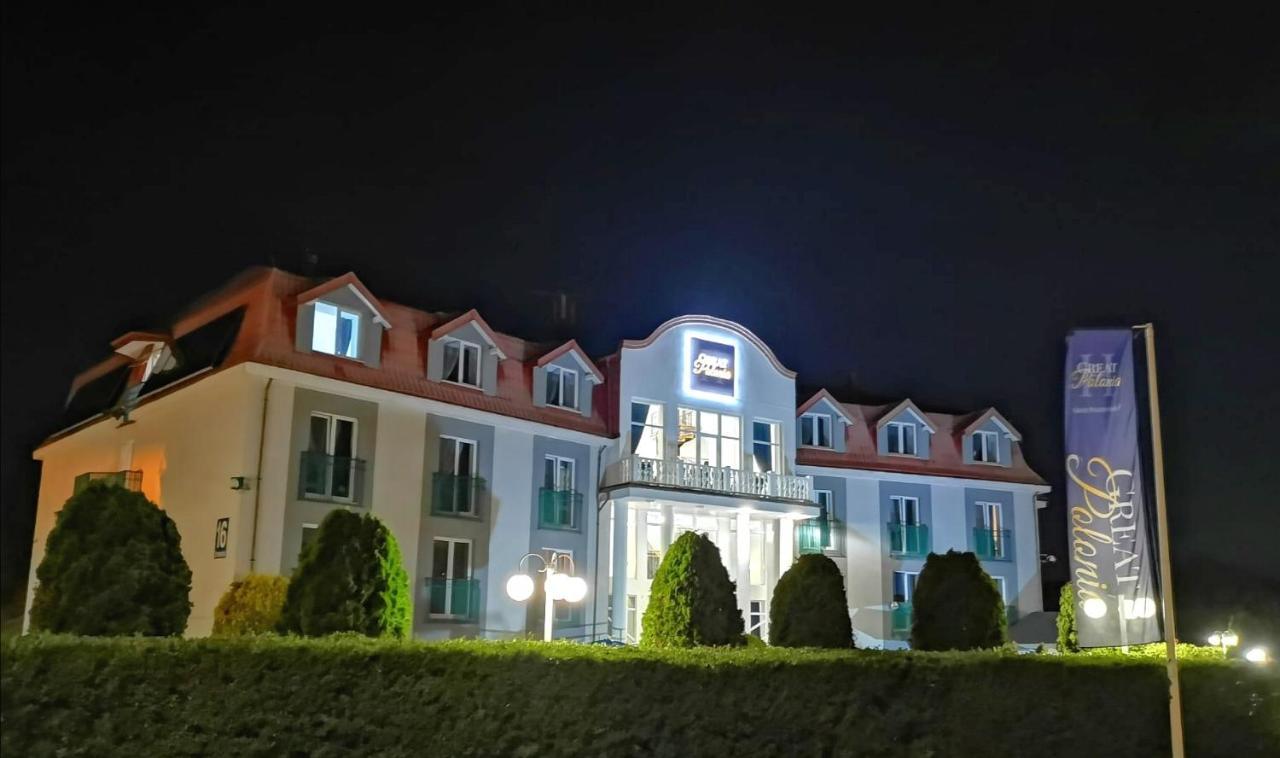 Great Polonia Ustka Bed & Breakfast ภายนอก รูปภาพ