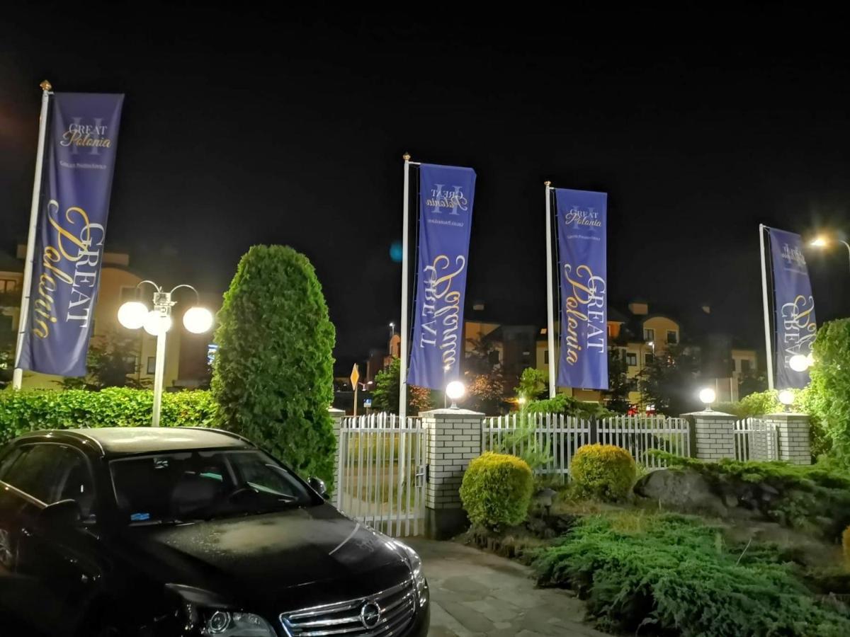 Great Polonia Ustka Bed & Breakfast ภายนอก รูปภาพ
