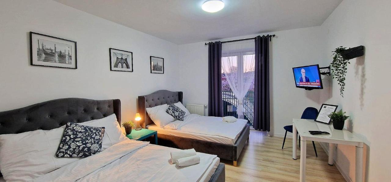 Great Polonia Ustka Bed & Breakfast ภายนอก รูปภาพ
