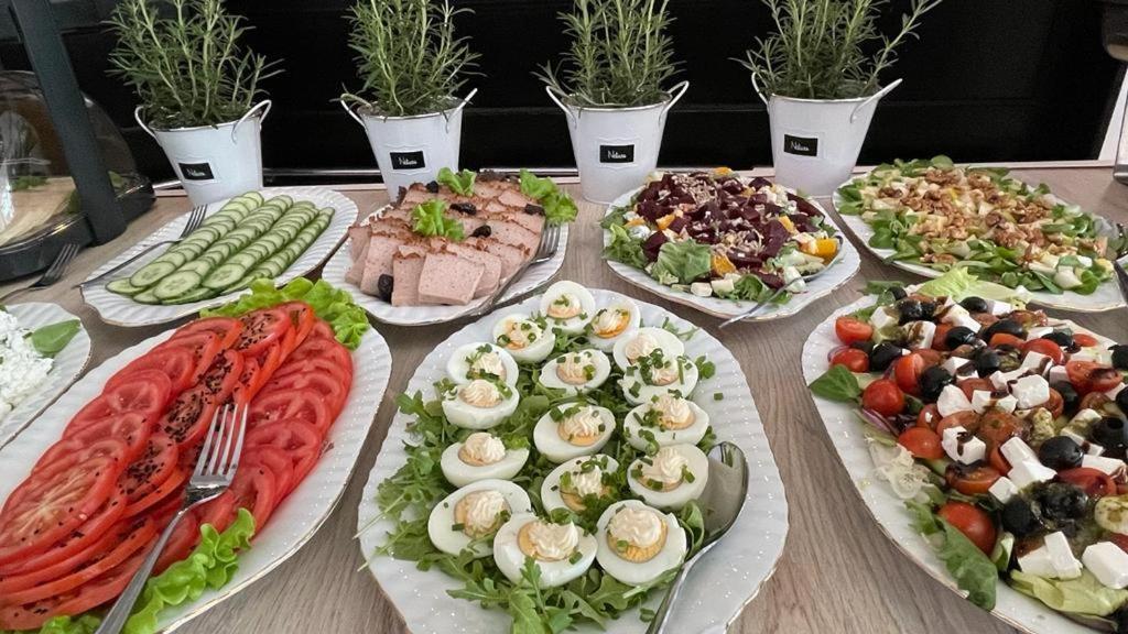 Great Polonia Ustka Bed & Breakfast ภายนอก รูปภาพ